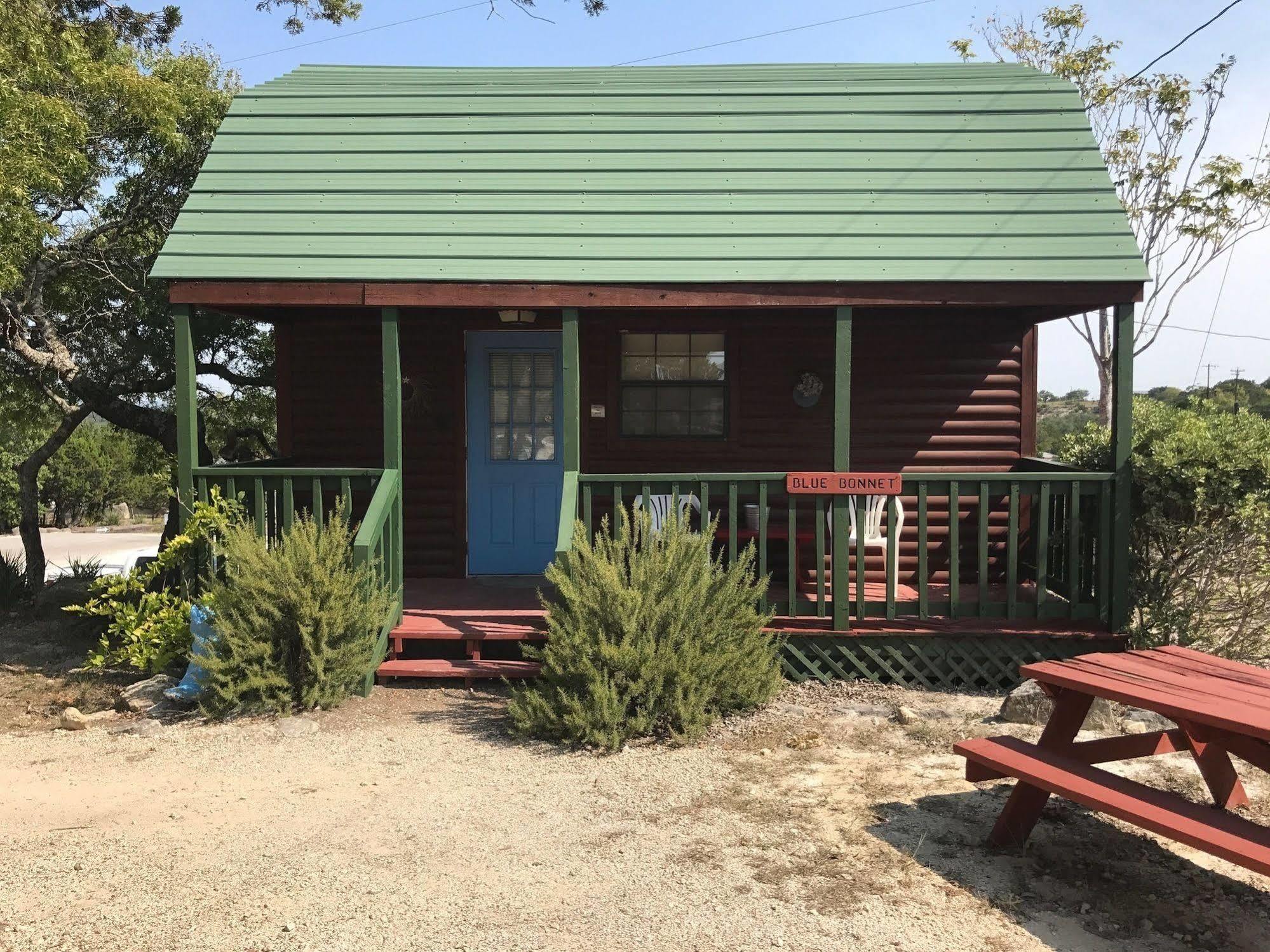 Top Of The Hill Rv Resort & Cabins Waring Bagian luar foto