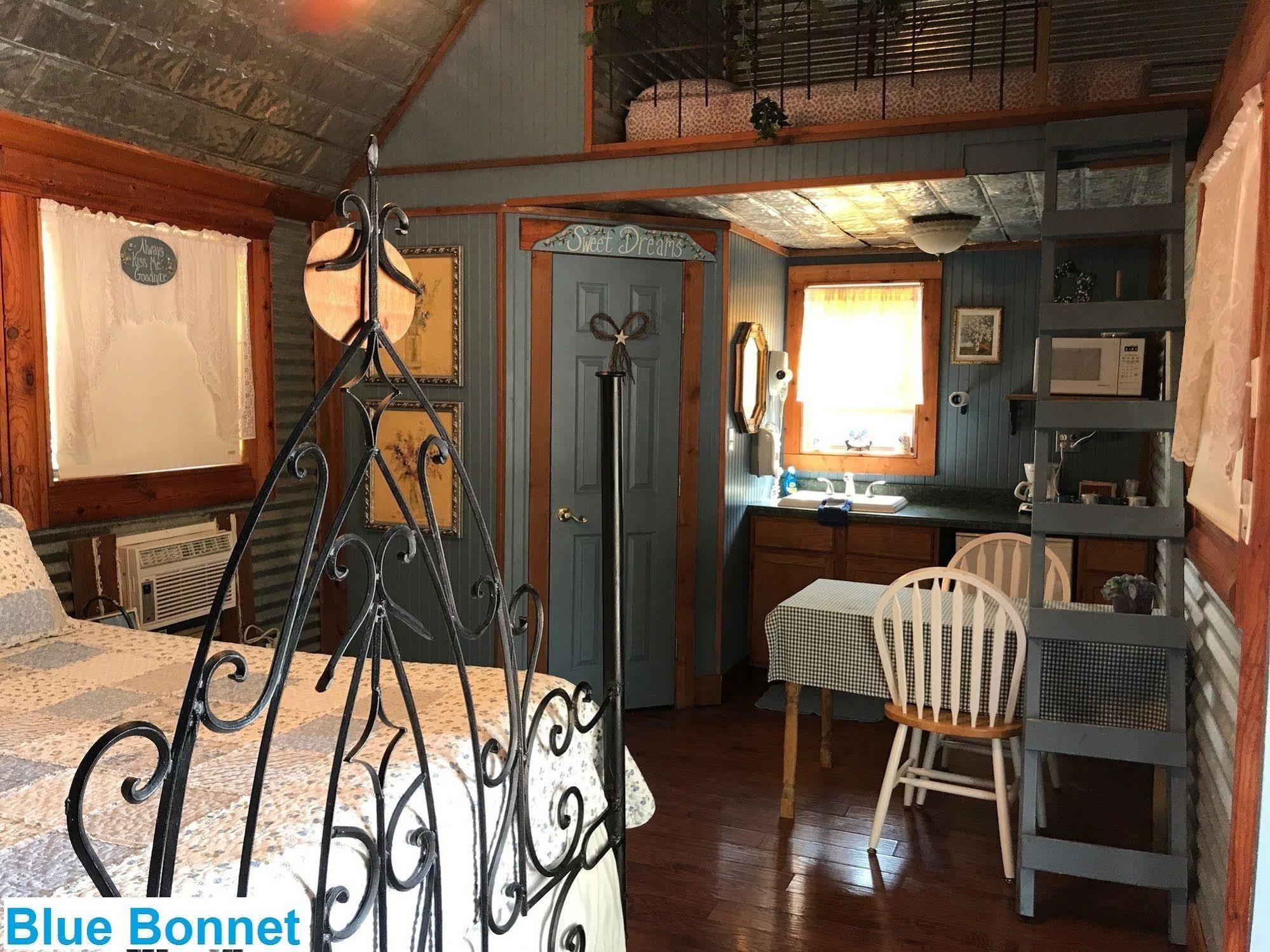 Top Of The Hill Rv Resort & Cabins Waring Bagian luar foto