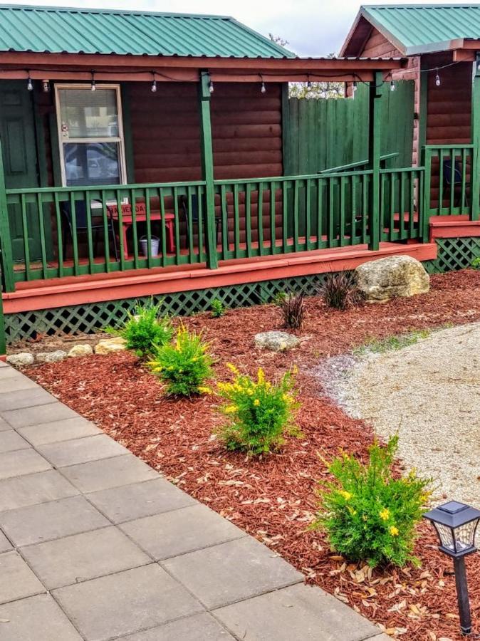 Top Of The Hill Rv Resort & Cabins Waring Bagian luar foto