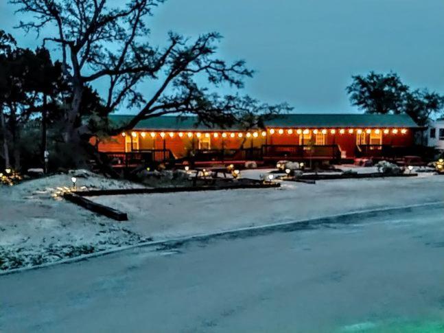 Top Of The Hill Rv Resort & Cabins Waring Bagian luar foto