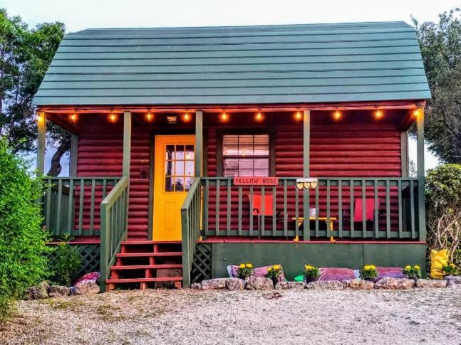 Top Of The Hill Rv Resort & Cabins Waring Bagian luar foto